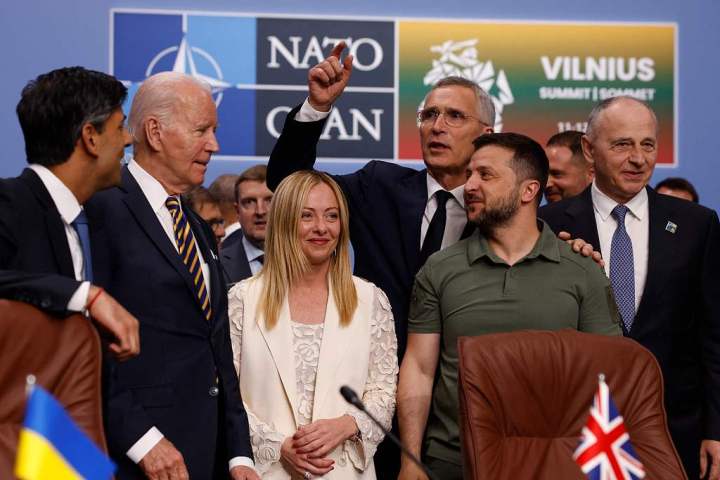 乌克兰总统泽连斯基与美国总统拜登举行会谈