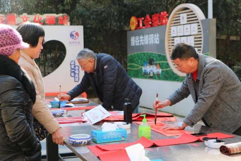 16553361103377.webp 图片